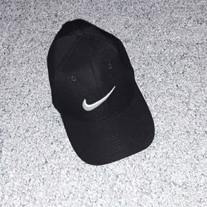 Black Nike cap